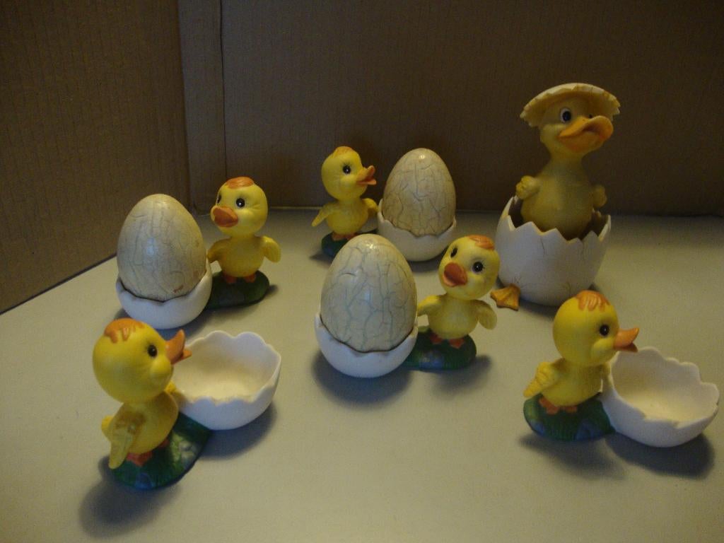 vintage eierdopjes met kuikentjes leuke decoratie voor Pasen, Ophalen of Verzenden