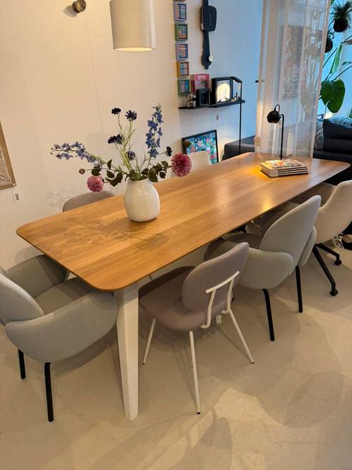 Puik design eettafel  met 6 stoelen . Showroom model., Huis en Inrichting, Tafels | Eettafels, Zo goed als nieuw, 50 tot 100 cm