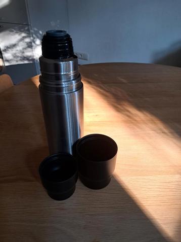 Hema thermoskan 1L beschikbaar voor biedingen