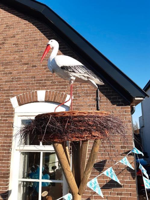 **Mooie grote ooievaar te huur op echt nest van wilgentenen*, Kinderen en Baby's, Kraamcadeaus en Geboorteborden, Zo goed als nieuw