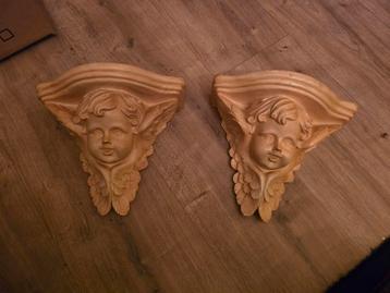 Console 2 stuks kunstof. Met engelen. beschikbaar voor biedingen