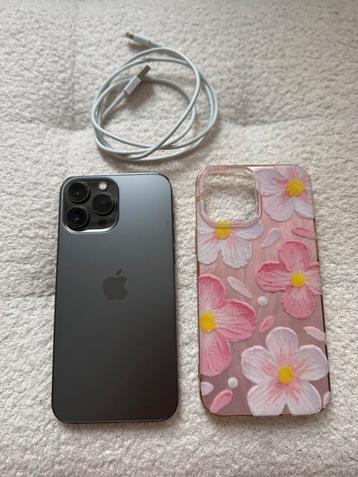 UITSTEKENDE STAAT iPhone 13 pro max incl. kabel en hoesje beschikbaar voor biedingen