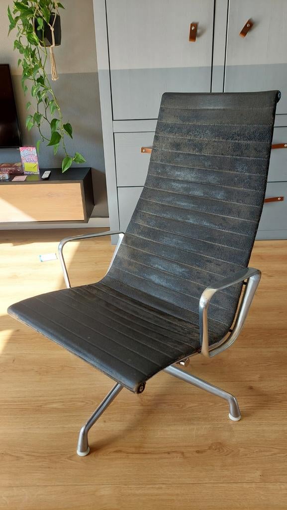 Aluminium Chair EA 124 - Lounge - opknapper, Ophalen, Gebruikt, 75 tot 100 cm, Stof