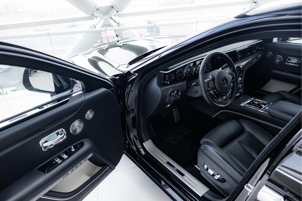 Rolls-Royce Ghost 6.75 V12 | Black Badge | Starlight | TV |, Auto's, Rolls-Royce, Automaat, Achterwielaandrijving, Gebruikt, 12 cilinders