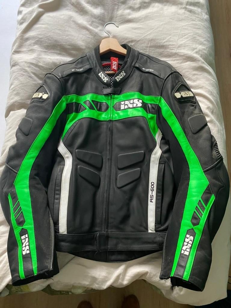 Combi deal! Men's AGV Motorcycle Helmet & IXS Leather Jacket, Motoren, Kleding | Motorkleding, Ophalen of Verzenden, IXS, Tweedehands