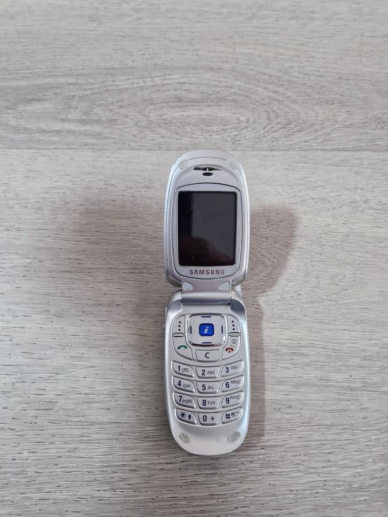 Zeldzame Samsung X450 flip in goede staat, Ophalen of Verzenden