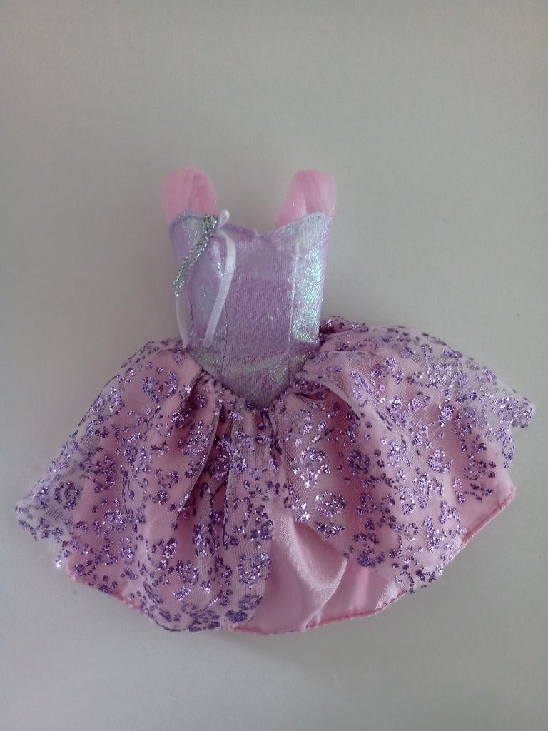 Kleertjes van Poppen uit Barbie Films (23 foto’s), Ophalen of Verzenden, Gebruikt, Kleertjes