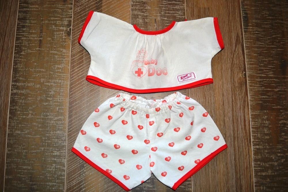 Mooi origineel zapf bloesje met broekje NR 602, Verzamelen, Poppen, Ophalen of Verzenden, Zo goed als nieuw, Kleertjes