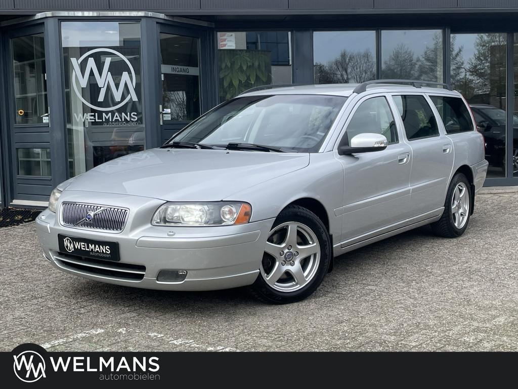 Volvo V70 2.5T Momentum Youngtimer l Leder l Xenon, Auto's, 1525 kg, Gebruikt, Zwart, 2521 cc