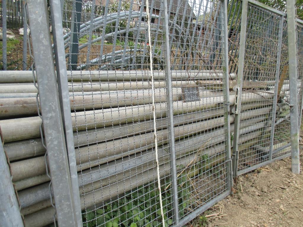 hekwerk   breed 330 cm  hoog  190cm, Ophalen, Gebruikt, IJzer, Sierhekwerk