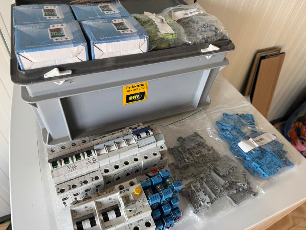 div meterkast onderdelen din rail, Ophalen of Verzenden, Gebruikt