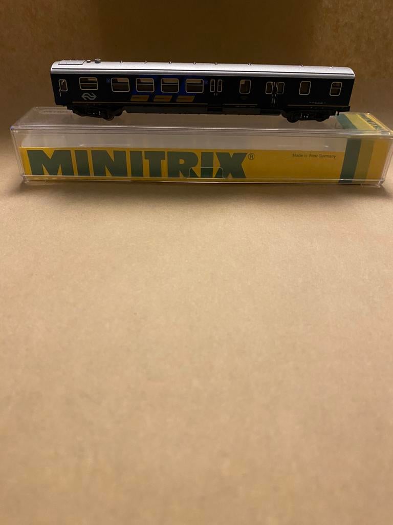 Minitrix NS rijtuig in orginele verpakking, Hobby en Vrije tijd, Modeltreinen | N-Spoor, Gelijkstroom, Trix, Wagon, Ophalen of Verzenden