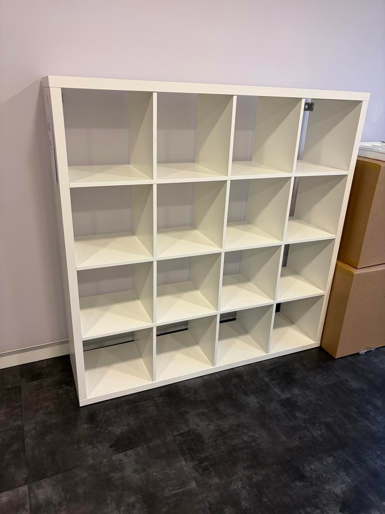 IKEA boeken kast, Huis en Inrichting, Kasten | Boekenkasten, Gebruikt, 100 tot 150 cm, Ophalen of Verzenden, 25 tot 50 cm