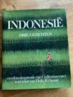 Indonesië drie gezichten . Co rentmeester en Hella S. Haasse, Boeken, Ophalen of Verzenden, Gelezen, Overige onderwerpen