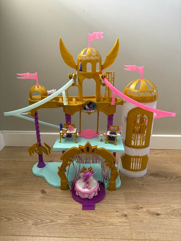 Gouden speelkasteel met accessoires, Ophalen, Zo goed als nieuw, Meisje