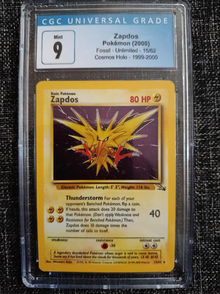 Zapdos 15/62 Fossil Unlimited Holo - CGC 9, Hobby en Vrije tijd, Verzamelkaartspellen | Pokémon, Ophalen of Verzenden, Nieuw, Losse kaart
