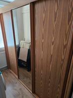 Grote klerenkast met schuifdeuren - Zeer goede staat!, Ophalen, Met deur(en), 200 cm of meer, Zo goed als nieuw
