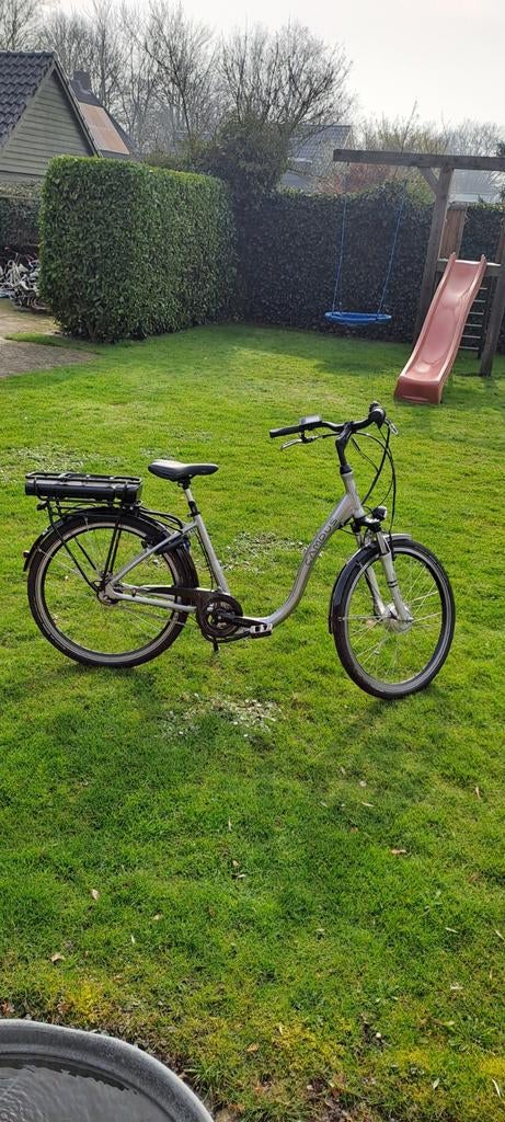 Te Koop: E-Campus, Lage instap (als nieuw), Fietsen en Brommers, Elektrische fietsen, Zo goed als nieuw, Minder dan 47 cm, 50 km per accu of meer