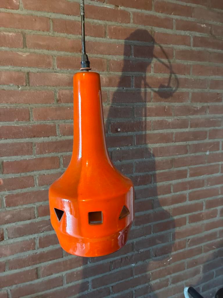 Oranje hanglamp, Huis en Inrichting, Lampen | Hanglampen, Ophalen of Verzenden, Gebruikt, Overige materialen, 50 tot 75 cm