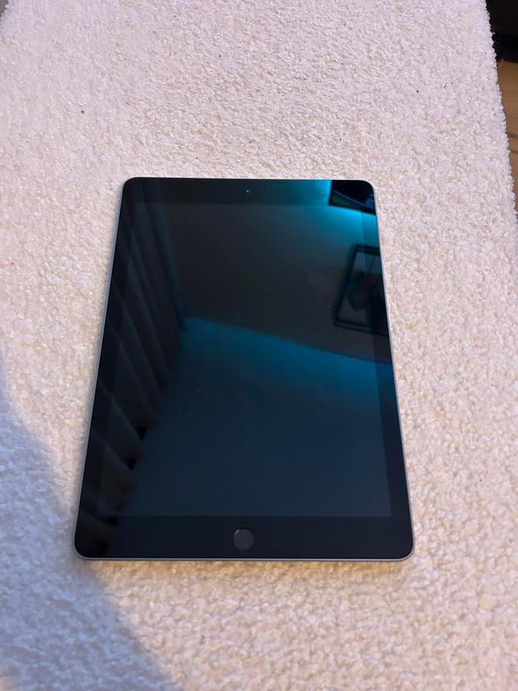 Apple iPad 6e generatie -, Computers en Software, Apple iPads, Zo goed als nieuw, Apple iPad, 10 inch, 128 GB, Grijs, Ophalen of Verzenden