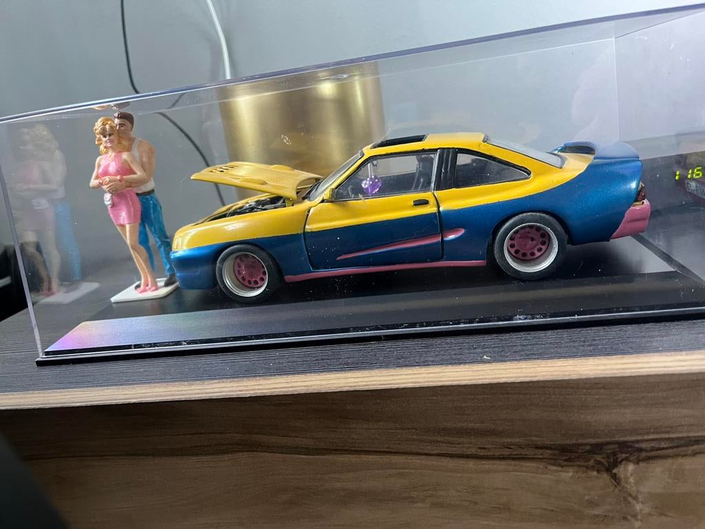 Opel manta.  Mattig, Ophalen of Verzenden, Zo goed als nieuw, Revell
