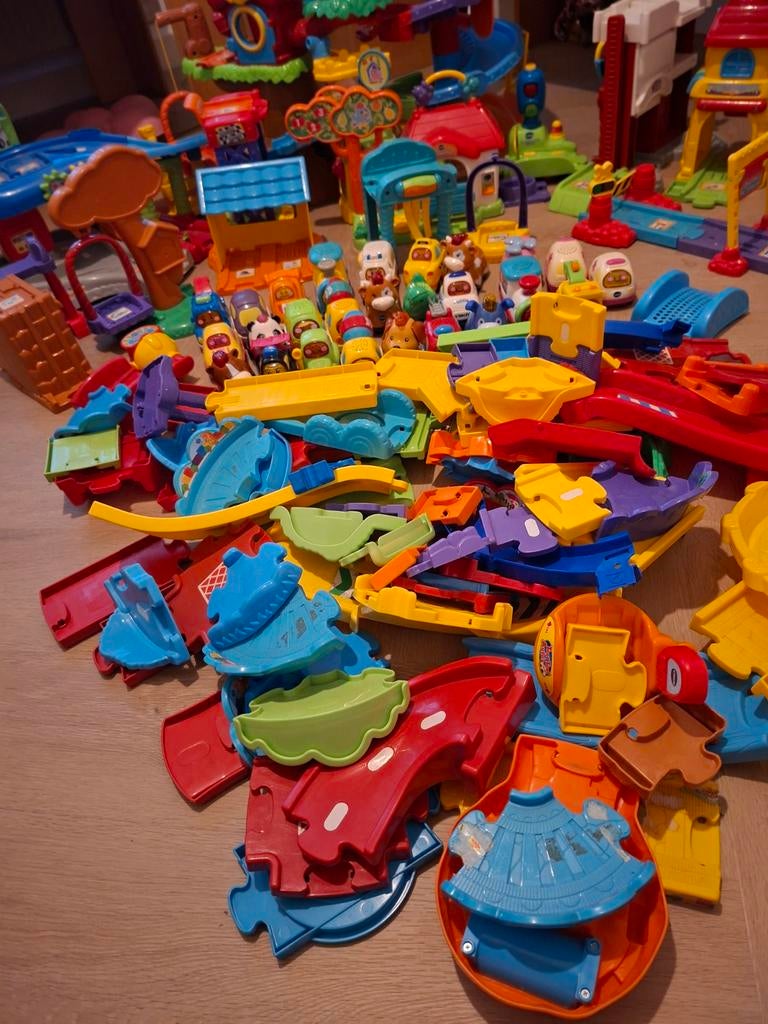 Toet toet auto's en wegdelen etc., Kinderen en Baby's, Speelgoed | Vtech, Ophalen, 2 tot 4 jaar
