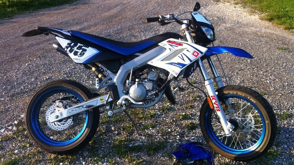 TE KOOP GEVRAAGD Derbi Senda DRD Racing SM blauw, Fietsen en Brommers, Ophalen, Zo goed als nieuw
