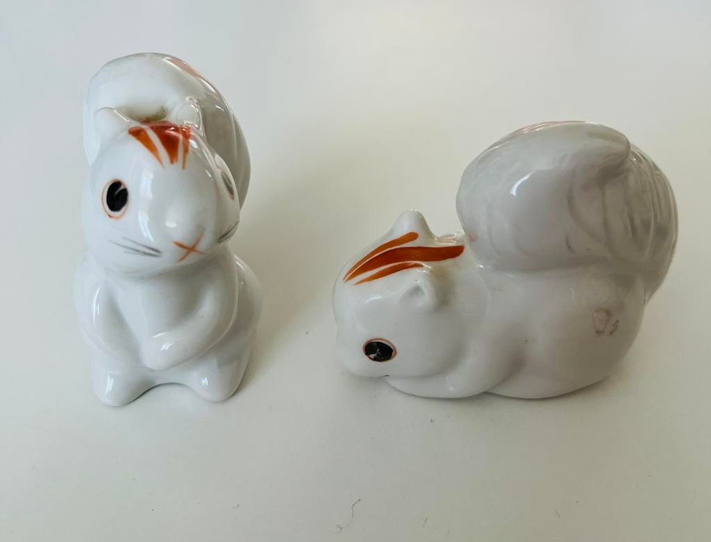 2 porseleinen beeldjes Eekhoorns, Ophalen of Verzenden, Zo goed als nieuw