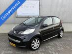 Peugeot 107 1.0-12V Millesim 2010 / 5deurs / Half Leer / Air, Voorwielaandrijving, Gebruikt, 4 stoelen, Origineel Nederlands