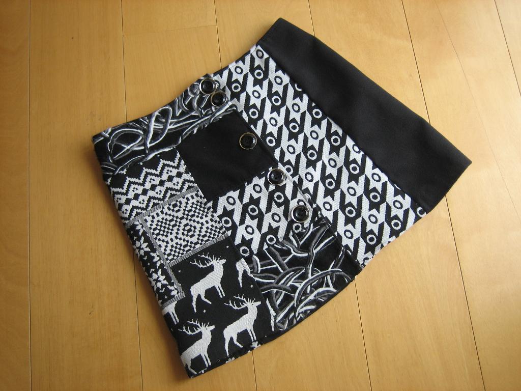 Prachtig zwart-wit doorknooprokje ESSENTIAL 38-40 snazzeys, Kleding | Dames, Rokken, Maat 38/40 (M), Verzenden, Zwart, Nieuw