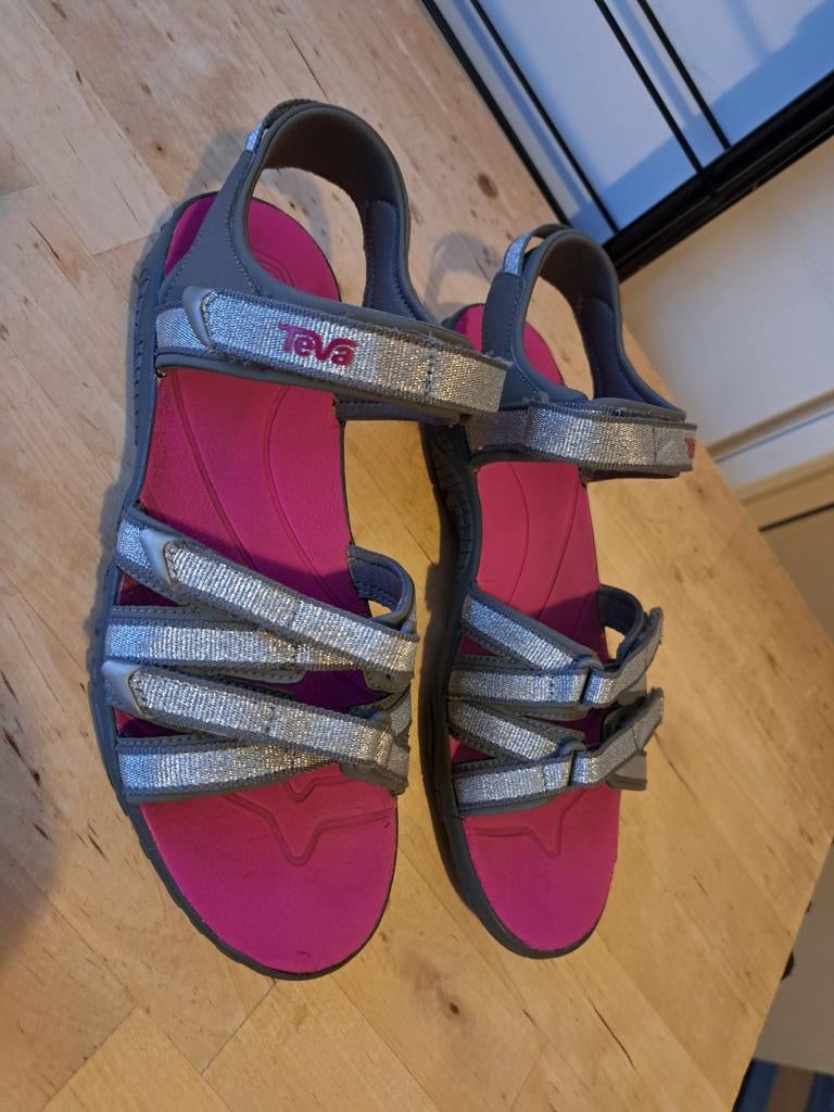 Teva Tirra dames sandalen maat 38-39, Kleding | Dames, Schoenen, Teva, Grijs, Gedragen, Sandalen of Muiltjes