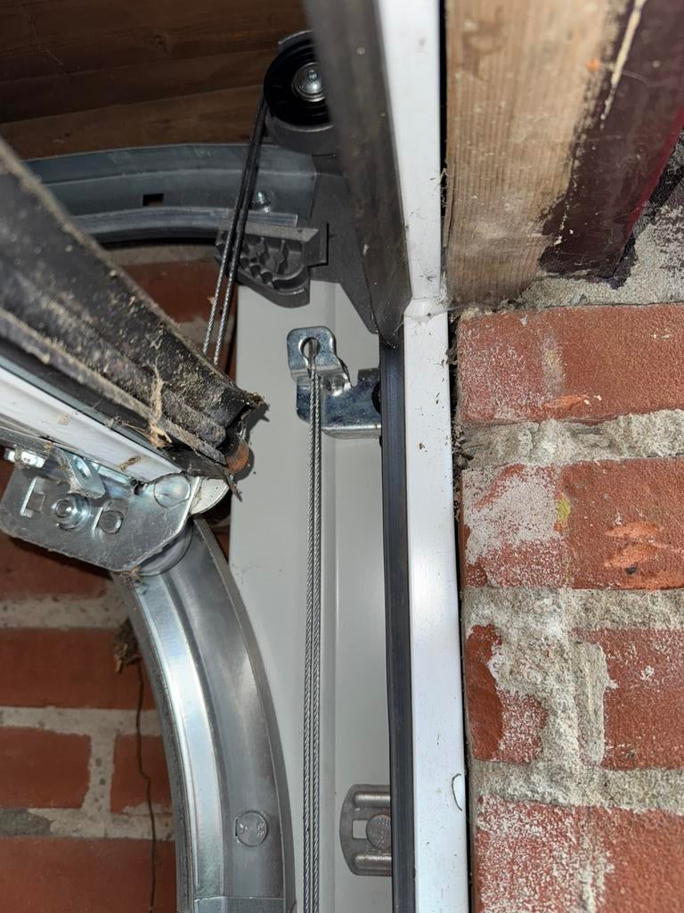 Novoferm garagedeur. 240 cm breed, 204 cm hoog, Doe-het-zelf en Verbouw, Deuren en Horren, Ophalen, Kunststof, Gebruikt, 120 cm of meer