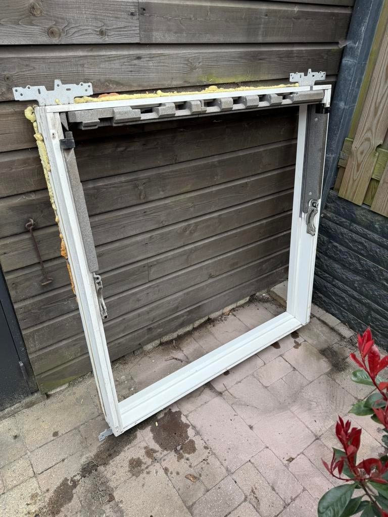 Velux dakraam, Doe-het-zelf en Verbouw, Gebruikt, Raamkozijn, Inclusief glas, 75 tot 150 cm