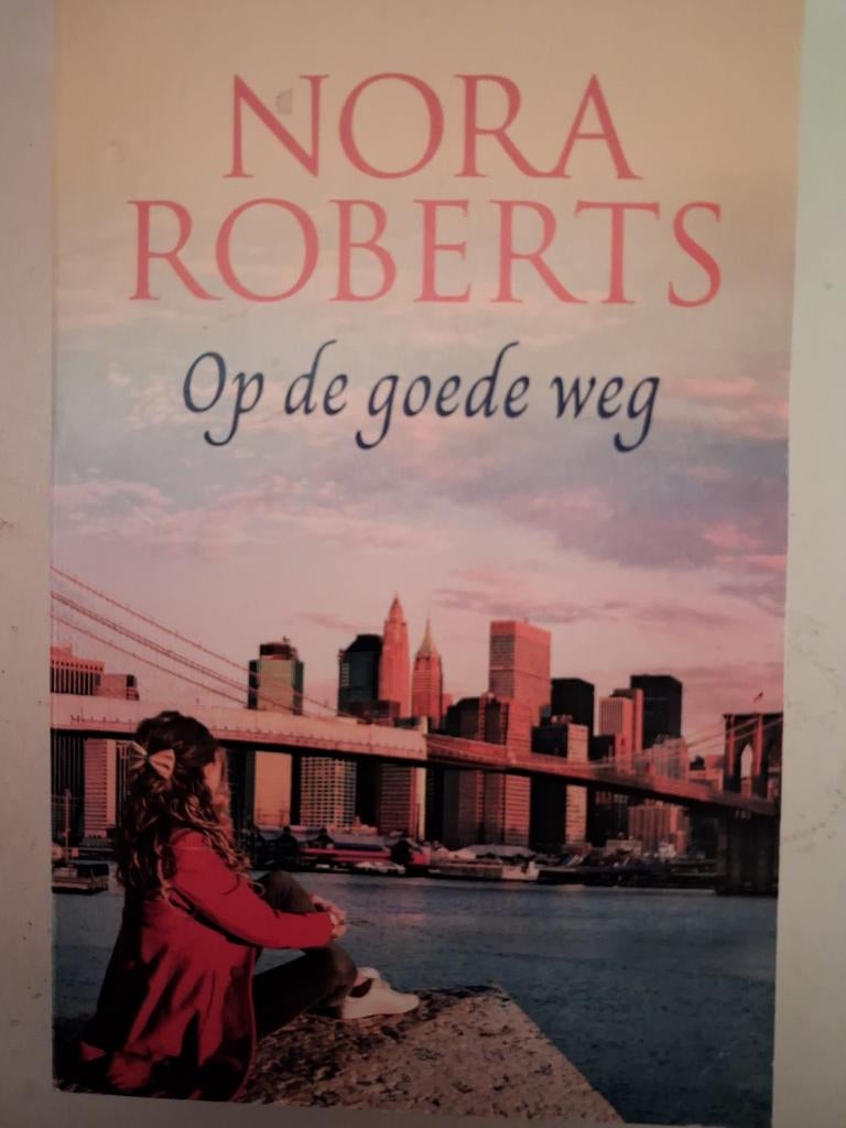 Nora Roberts - Op de goede weg, Ophalen of Verzenden, Gelezen, Nora Roberts, Europa overig