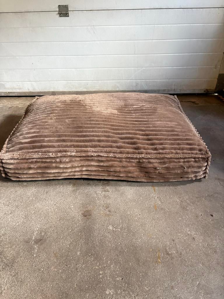 Boony Est 1941 hondenkussen fluweel bruin, Ophalen, Zo goed als nieuw