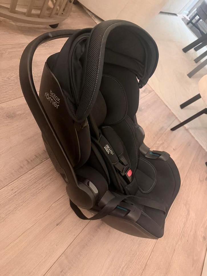 Britax Römer BABY-SAFE PRO babyautostoel, Kinderen en Baby's, Autostoeltjes, Zo goed als nieuw, Romer, 0 t/m 13 kg, Isofix, Ophalen of Verzenden