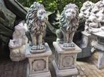 Leeuwen op Zuil, Ophalen, Nieuw, Beton, Dierenbeeld