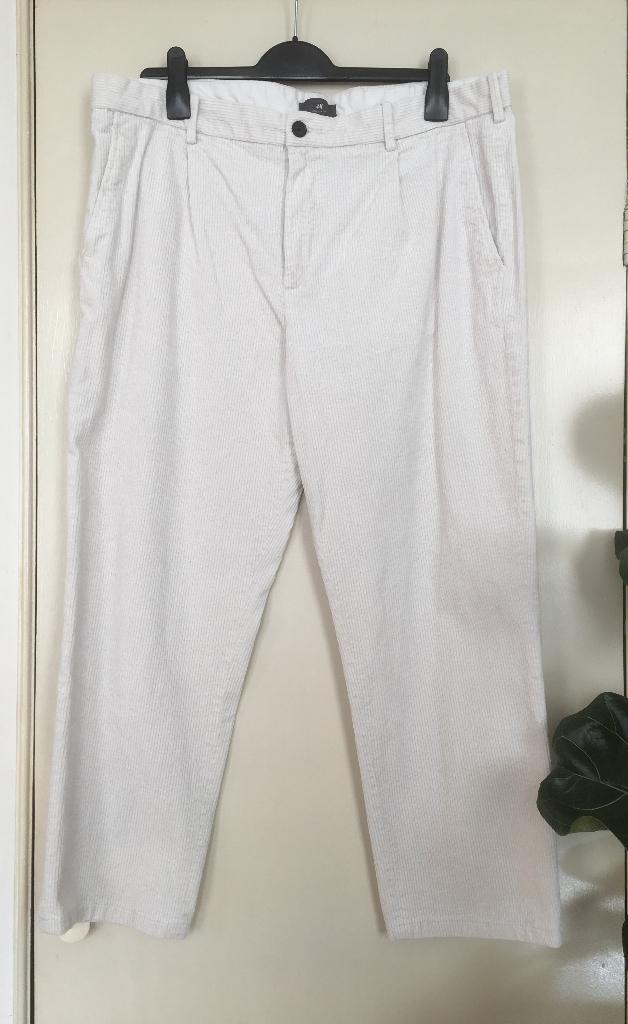 Crème-Witte Corduroy Bandplooi Broek | maat 46, Kleding | Heren, Broeken en Pantalons, Wit, Ophalen of Verzenden, Zo goed als nieuw