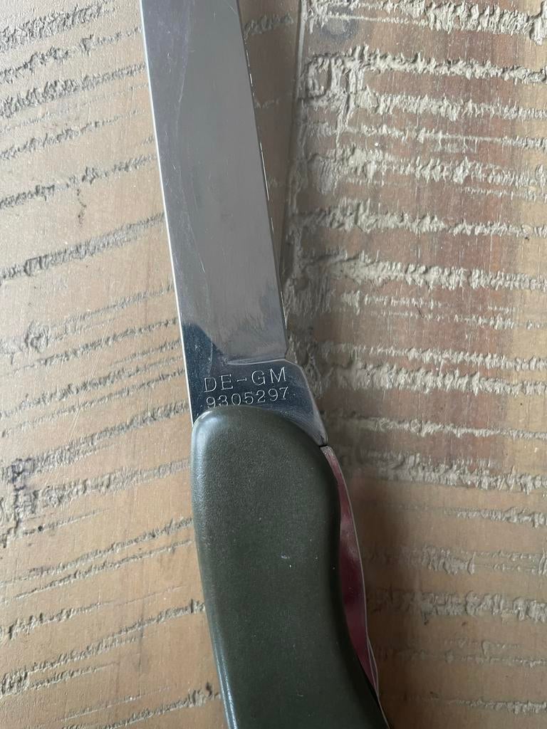 Victorinox  Leger Zakmes - Origineel en Robuust, Ophalen, Landmacht, Duitsland, Mes of Dolk