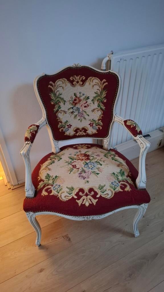 Brocante fauteuil met bloemenpatroon, Huis en Inrichting, Fauteuils, Ophalen, Gebruikt, Stof, Brocant