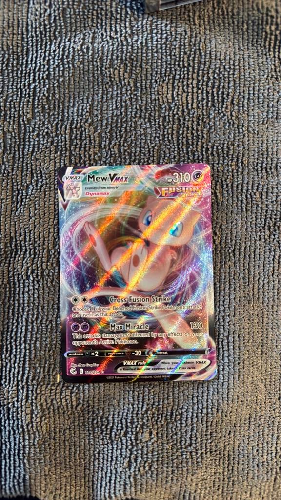 Mew Vmax, Hobby en Vrije tijd, Ophalen of Verzenden, Zo goed als nieuw