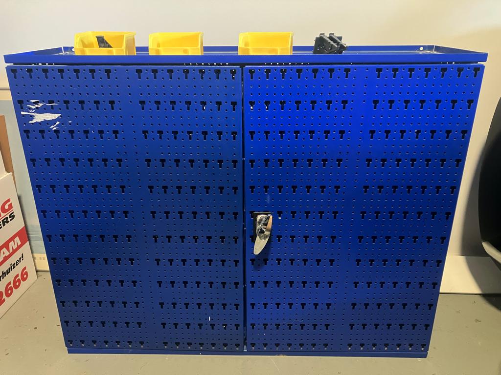 gereedschapskast, Ophalen, Gebruikt