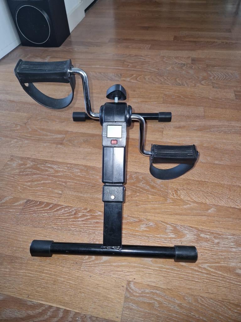 Stoelfiets Pedaltrainer - Compacte Bewegingstrainer, Sport en Fitness, Ophalen, Gebruikt, Benen, Overige typen