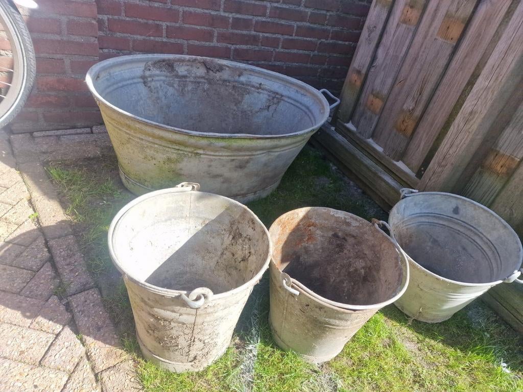 Verzinkte bloembakken, Ophalen of Verzenden, Rond, Kunststof, Minder dan 30 cm