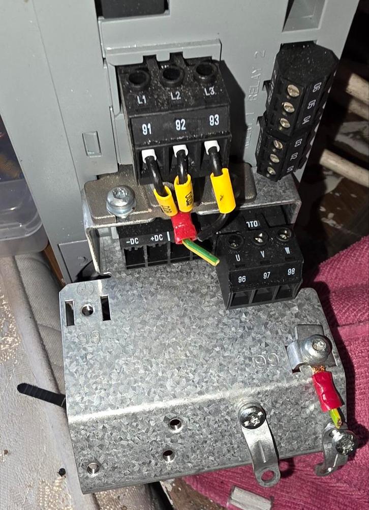 Danfoss VLT AutomationDrive Frequentieregelaar, Zakelijke goederen, Machines en Bouw | Industrie en Techniek, Ophalen of Verzenden