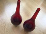 2 grote rode glazen Salong vazen — 31 cm hoog — IKEA, Ophalen of Verzenden, Minder dan 50 cm, Rood, Glas