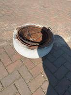 Vuurkorf van beton en metaal, Ophalen of Verzenden, Gebruikt, Vuurkorf