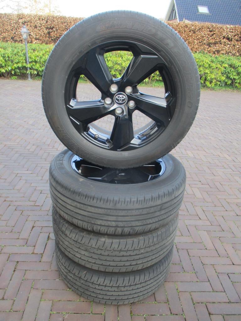 Orig Toyota RAV4 18 inch velgen tpms zomer RAV 4 IZGST zwart, Auto-onderdelen, Banden en Velgen, Ophalen, 18 inch, Gebruikt, Banden en Velgen
