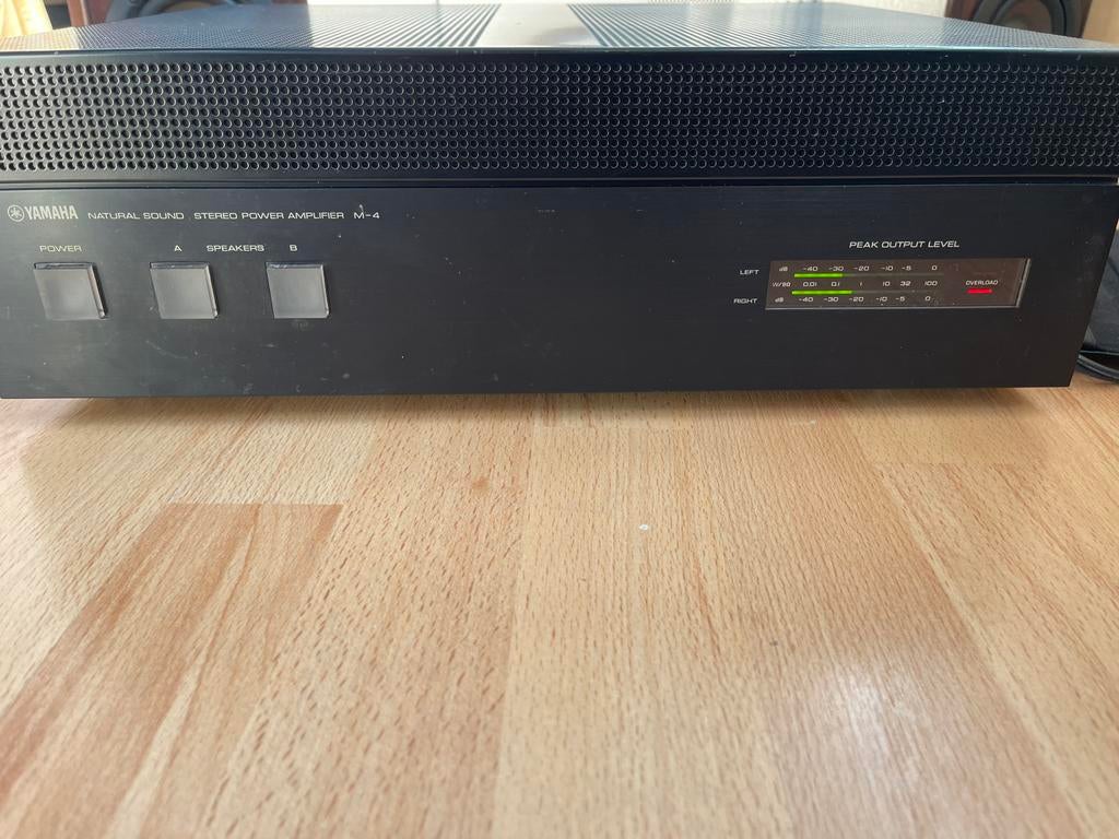 Yamaha M-4 eindversterker Stereo Power Amplifier, Audio, Tv en Foto, Versterkers en Receivers, Ophalen, Yamaha, Zo goed als nieuw
