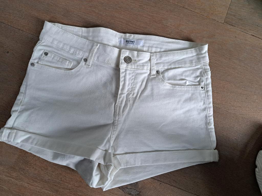 Jeans short off-white van Distrikt, Maat 38/40 (M), Kort, Wit, Ophalen of Verzenden